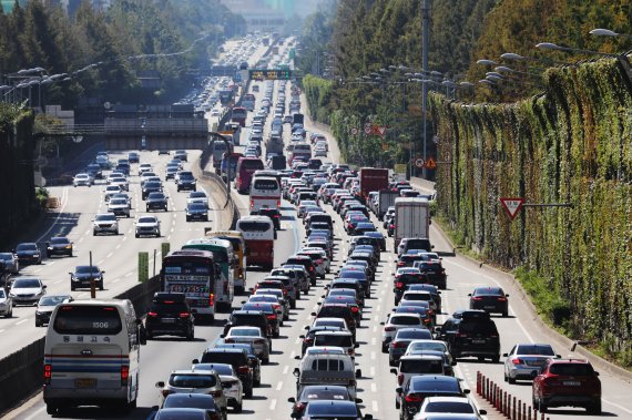'위드코로나' 첫 추석 도로 쓰레기 폭증 전망.. 조오섭 "상습투기 구간 대책 필요"