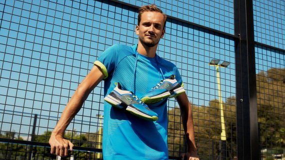 라코스테 프리미엄 테니스 슈즈 'AG-LT21 Ultra'(라코스테 제공).