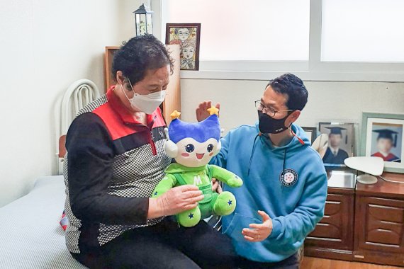 [서울=뉴시스]마포동이