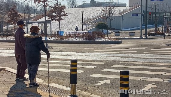 파주시 교통약자 배려 스마트 횡단체계 도입. 사진제공=파주시