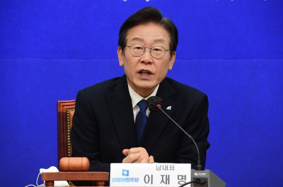 이재명, 尹 저격 "남북정상회담이 정치쇼? 대한민국 위상 걱정돼"