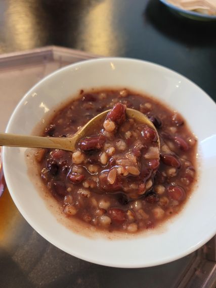 간편식도 건강하게 채식으로.. '두수고방 컵밥' 먹어보니