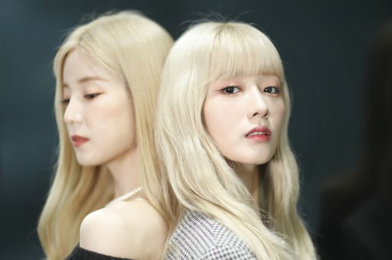 에이핑크 첫 유닛 초봄의 초롱과 보미(오른쪽) / 뉴스1 ⓒ News1 권현진 기자