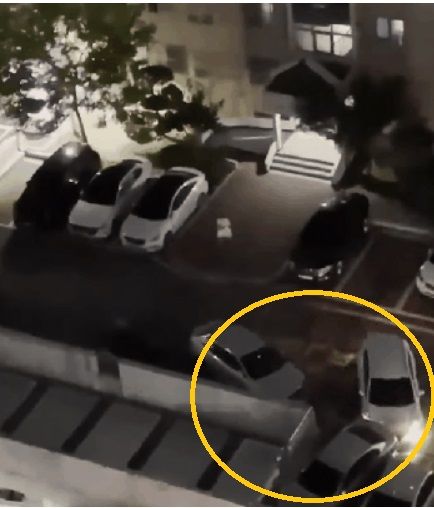 지난 21일 밤 김해의 한 아파트 단지에서 80대 운전자가 주차 도중 차량 7대를 들이받는 사고를 냈다. 출처=유튜브 JPTV