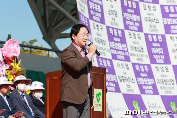 주광덕 남양주시장 24일 ‘제10회 남양주시장배 기업체 한마음 족구대회’ 축사. 사진제공=남양주시