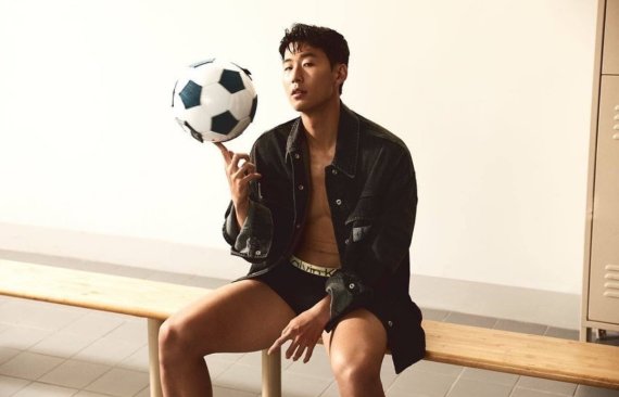 CK 모델인 손흥민 (손흥민 SNS 캡처)