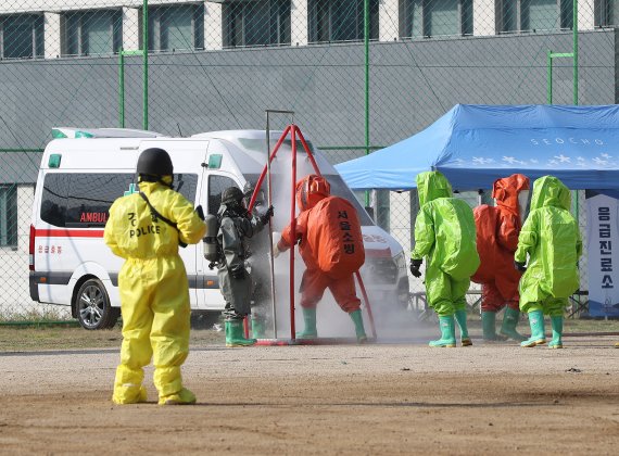29일 오후 서울 서초구 경찰특공대에서 드론이 폭발물을 탑재한 상황을 가정한 대테러 관계기관 합동 훈련이 진행되고 있다. 2022.9.29/뉴스1 ⓒ News1 신웅수 기자