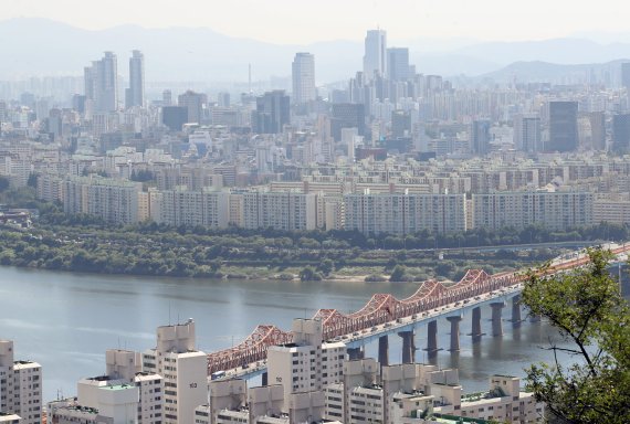 서울 강남구 압구정 한강변 아파트 모습. 2022.9.27/뉴스1 ⓒ News1 임세영 기자