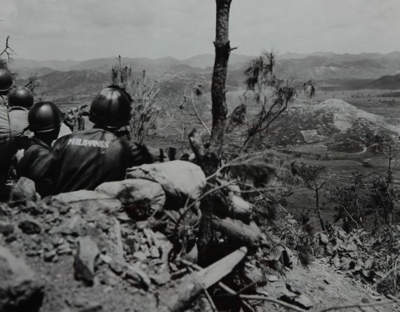 경계태세 중인 필리핀군.(유엔평화기념관 제공)
