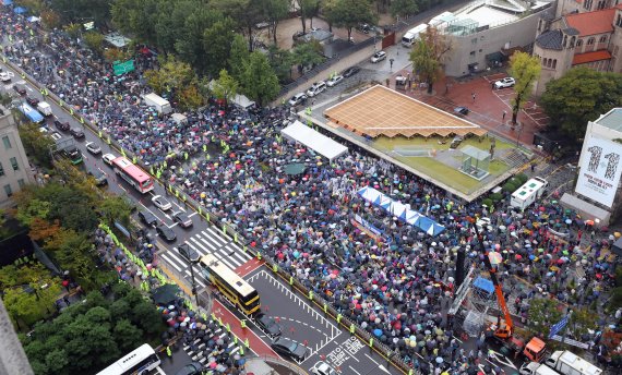 3일 오후 서울 중구 세종대로에서 자유통일과 주사파 척결을 위한 국민대회가 열리고 있다. /사진=뉴시스