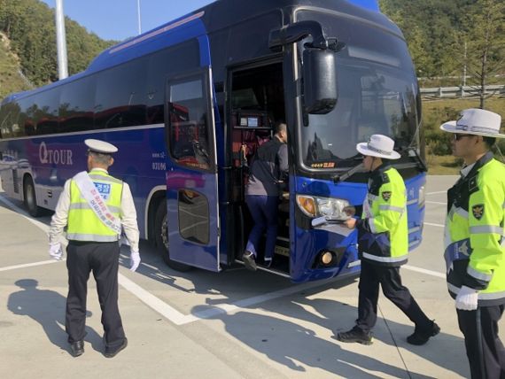 강원경찰청, 가을 단풍철 관광버스 특별 단속한다