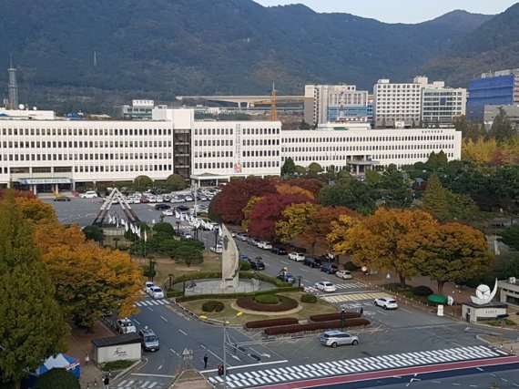 경남도청 전경(경남도 제공).