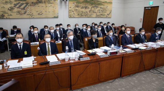 [2022국감] 野 "대통령 장모·김건희 편파수사" 지적에..윤희근 "원칙대로"