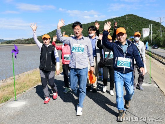 안산시 8일 제6회 대부해솔길 in 서해랑길 걷기축제 개최. 사진제공=안산시