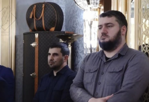 '푸틴 최측근' 체첸 수장, 명품 샌드백 자랑... 가격이 무려