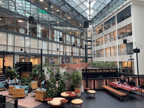 스웨덴 스톡홀름시 중심가에 있는 스타트업 엑셀러레이터 에피센터 내부 사진. 에피센터에는 초기 스타트업이 입주해 있고, 코리아스타트업센터(KSC)도 이곳에 입주했다. 사진=박소현 기자