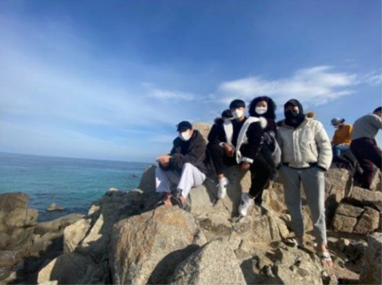 청소년도서관 작공에서 보호종료아동들과 함께 여행을 다녀온 모습.(자공제공)