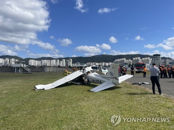 까마귀 수만 마리 날아다니고 활주로는 고작 2km 울산공항 괜찮나