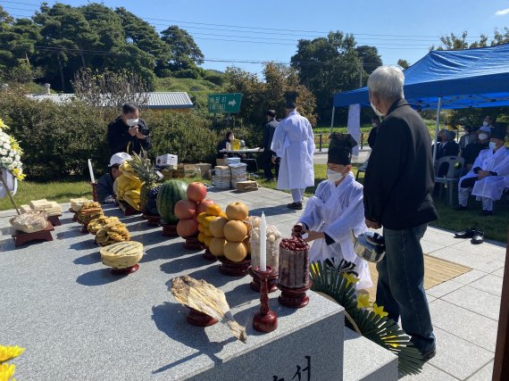 충북 청주(내수·북이)와 괴산, 증평 지역 국민보도연맹사건 희생자의 넋을 기리는 합동위령·추모제가 13일 괴산군 사리면에서 열렸다.(괴산군 제공) / 뉴스1