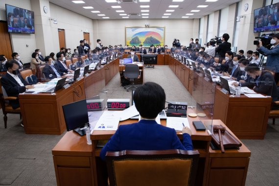14일 오전 서울 여의도 국회에서 정무위원회의 개인정보보호위원회 등에 대한 국정감사가 진행되고 있다. 2022.10.14/뉴스1 ⓒ News1 이재명 기자