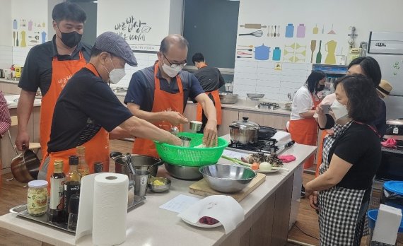 서울시, 1인가구 위한 '행복한 밥상' 서비스 확대 운영