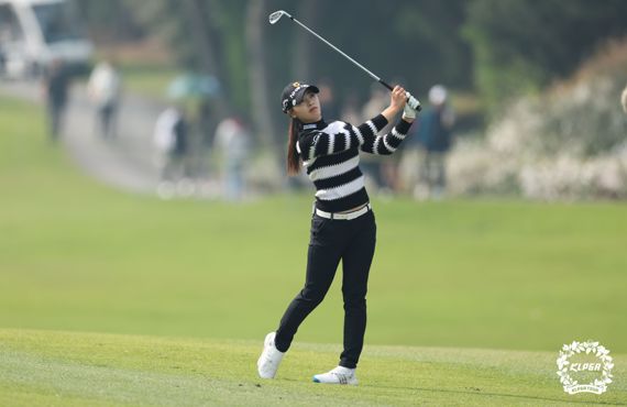 이가영 2022동부건설 한국토지신탁 챔피언십 FR 1번홀 아이언샷 /사진=KLPGA