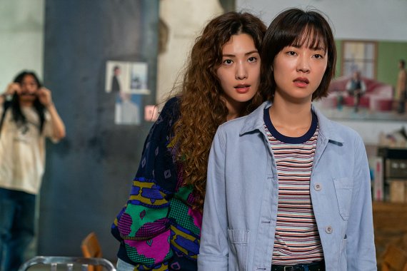 [서울=뉴시스] '글리치'. 2022.10.17. (사진 = 넷플릿스 제공) photo@newsis.com*재판매 및 DB 금지 *재판매 및 DB 금지
