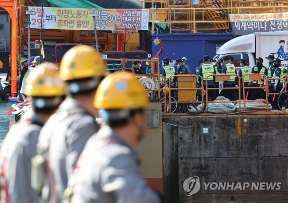 (거제=연합뉴스) 임헌정 기자 = 경남 거제시 대우조선해양 옥포조선소 7.22