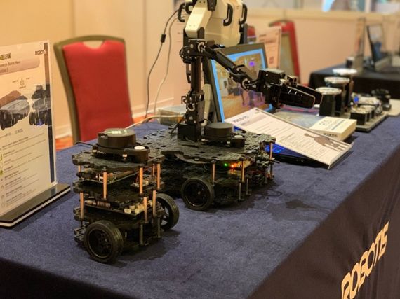 로보티즈가 연구용 자율주행 로봇 '터틀봇3'을 일본 교토서 열리는 세계 최대 규모 국제 학술대회 '아이로스'에서 공개한다. 로보티즈 제공