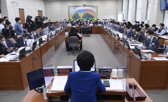 [2022국감] 민병덕 의원 "유재훈 후보, 예보 새 사장 자격 있냐" 지적