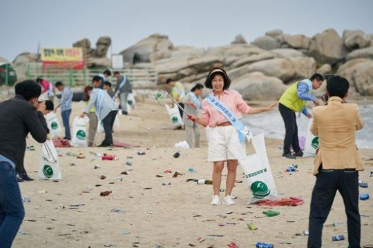 이조로 변호사의 작품 속 법률산책 - ‘정직한 후보 2’의 폭행죄