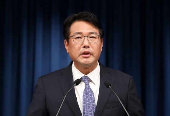 [서울=뉴시스] 홍효식 기자 = 지난달 15일 김태효 국가안보실 제1차장이 서울 용산 대통령실 브리핑룸에서 윤석열 대통령의 영국·미국·캐나다 순방 관련 브리핑을 하고 있다. 2022.09.15. yesphoto@newsis.com