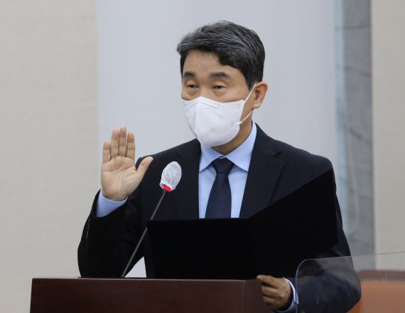 이주호 "대학에 대한 규제 네거티브 방식으로 대전환할 것"