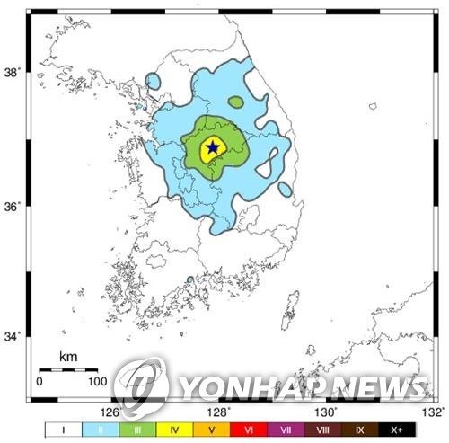 충북 괴산 지진 발생 충북 괴산 지진 발생 (서울=연합뉴스) 29일 오전 8시 27분께 충북 괴산군 북동쪽 11㎞ 지점에서 규모 3.5와 규모 4.1 지진이 잇따라 발생했다. 2022.10.29 [기상청 제공. 재판매 및 DB 금지] photo@yna.co.kr (끝)