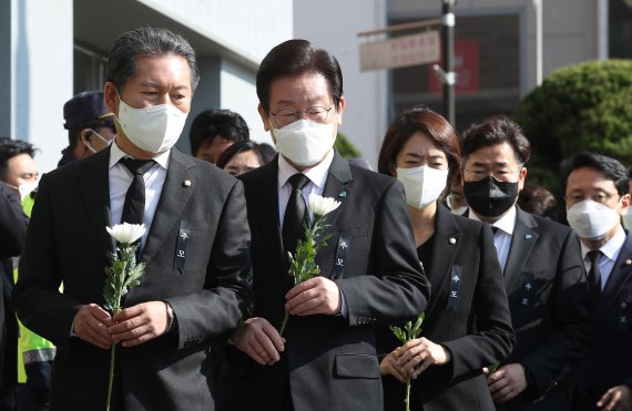 이재명 "정부 무능과 불찰로 인한 참사..누구도 죄송하다는 말 없어" [이태원 참사]