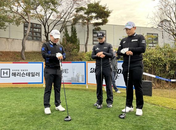 [이태원 참사] ‘검은 리본·어두운 의류’ 착용하고 경기하는 KPGA 코리안투어 선수들