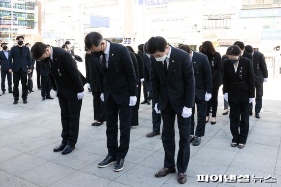 남양주시의회 ‘이태원 참사’ 합동분향소 참배