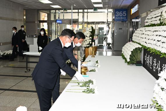 강수현 양주시장 3일 경기도청 북부청사 이태원 사고 합동분향소 조문. 사진제공=양주시