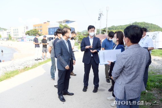 이민근 안산시장 7월28일 대부도 구봉도 일원 관광시설 현장점검. 사진제공=안산시