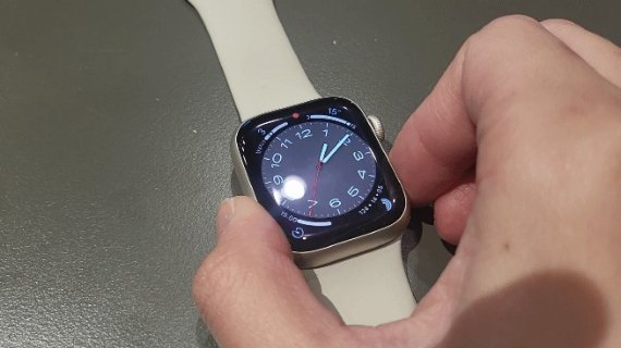 애플워치8에 적용된 '긴급구조' 요청 기능. 2022.11.078 오현주 기자