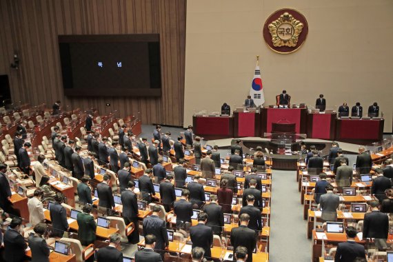 국회 하반기 윤리특위 구성안, 본회의 통과... 정의당 제외한 與野 교섭단체 6명씩 배정