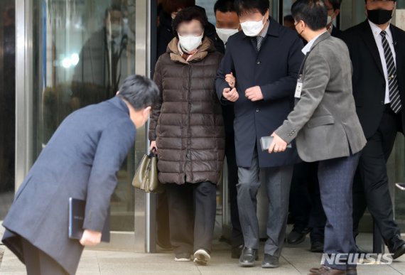 경찰, 김건희 여사 '쥴리 의혹' 제기한 정대택씨 檢 송치