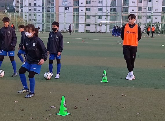 "어린이 축구·수영 교실도 가격·환불 기준 명시해야"