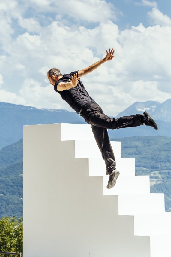 '오프닝2'. (LG아트센터 제공)