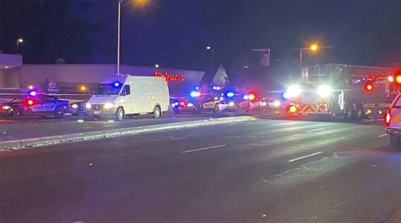 This image provided by KTTV shows the scene after a shooting at a gay nightclub in Colorado Springs, Colo., Saturday, Nov. 20, 2022. (KTTV via AP) /뉴시스/AP /사진=뉴시스 외신화상