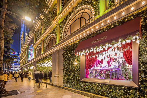 서울 소공동 롯데백화점 본점 외관장식. 롯데백화점 제공.