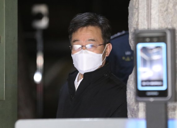 [뉴스1 PICK]석방된 김만배 '이재명 측 지분' 답 피했다