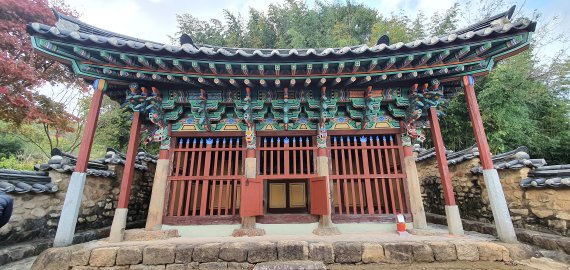 [서울=뉴시스] 고흥 여산송씨 쌍충 정려각 (사진=문화재청 제공)2 022.11.24. photo@newsis.com *재판매 및 DB 금지