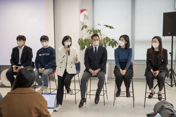 "혁신 아이디어만 챙겨오세요 나머진 삼성이"...'C랩 아웃사이드' 졸업식 개최