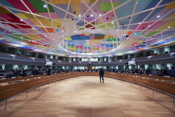 [브뤼셀(벨기에)=AP/뉴시스]24일 벨기에 브뤼셀에서 열린 EU 에너지 장관회의 모습. 2022.11.24.